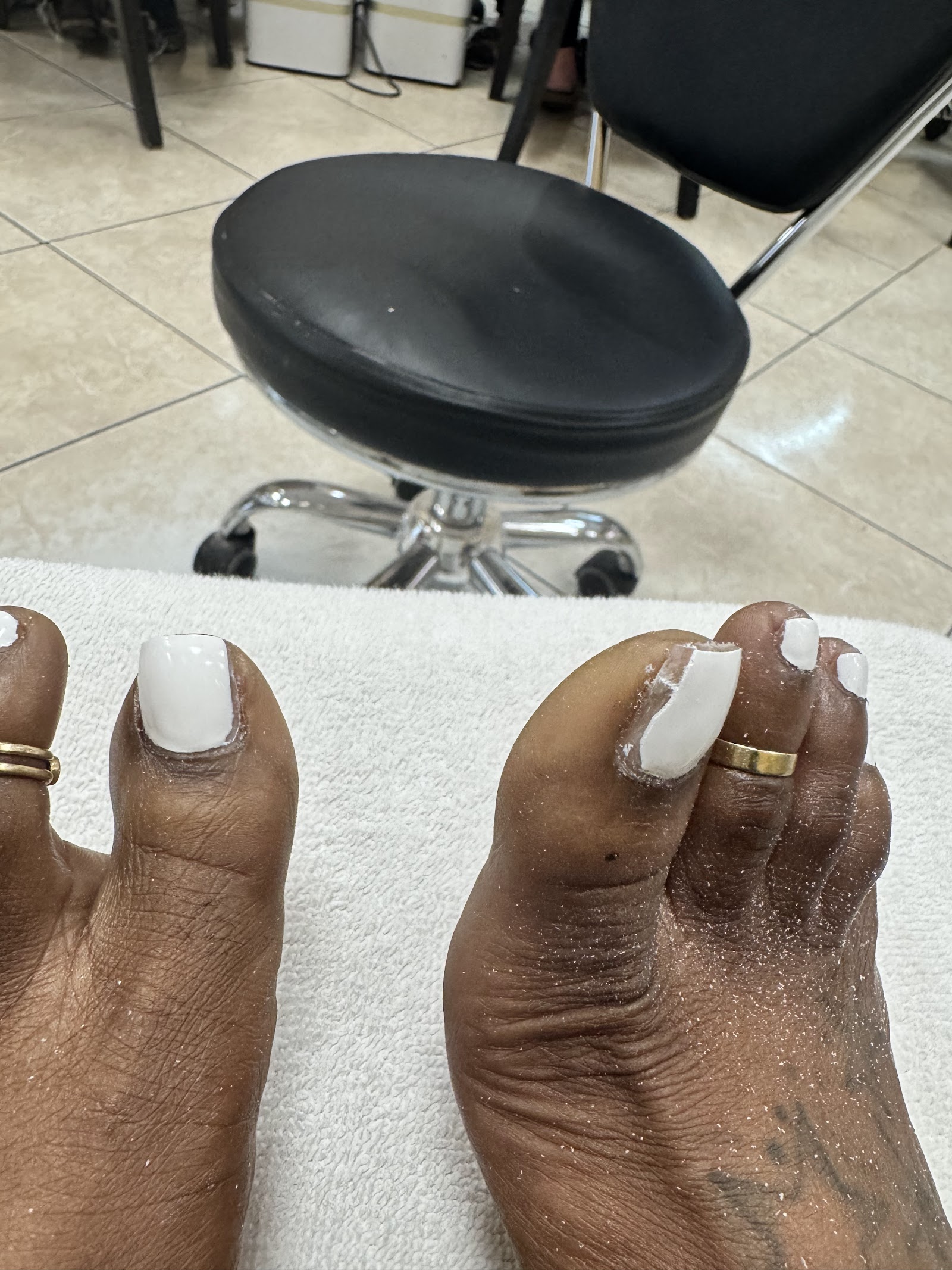 Luxor Nails & Spa nail photo 3